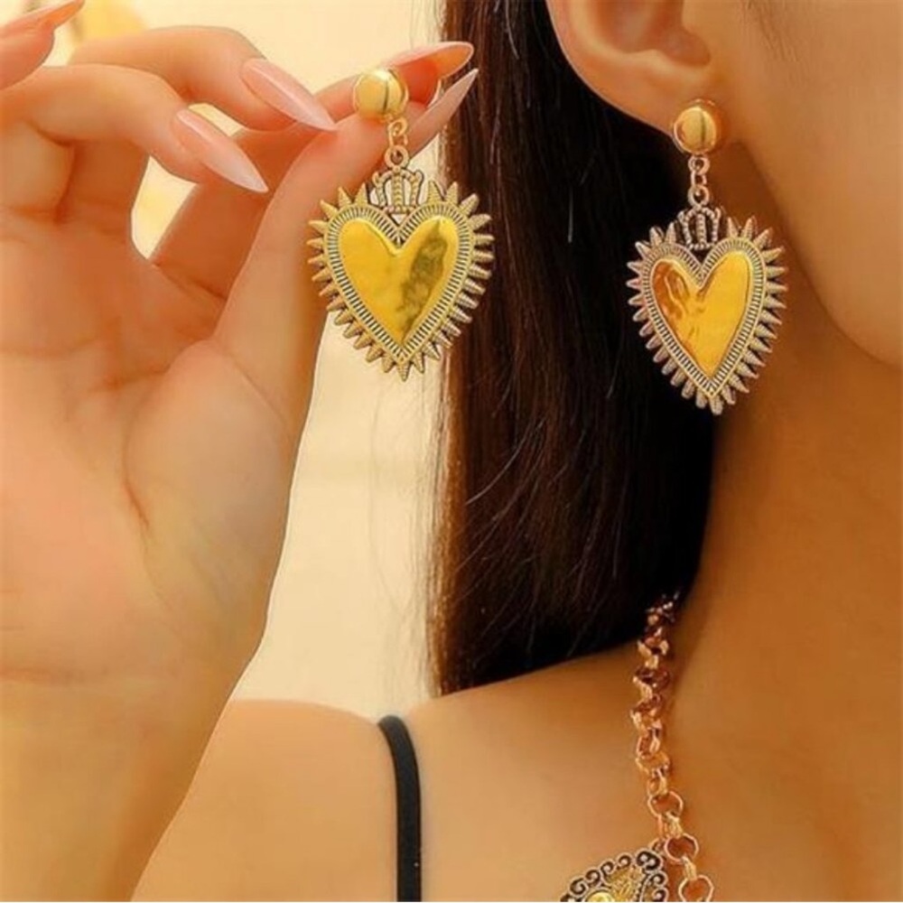 Boho Gold Heart Sunburst Earrings | Matte Hammered Texture